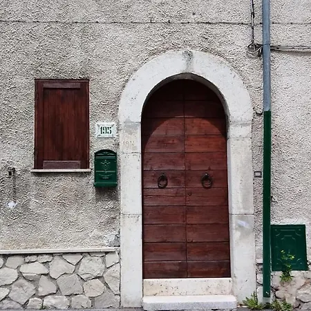 Carmela E Gennaro アパート *